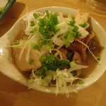 魚平 - 自家製モツ煮込み　130円