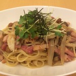 OKcafe - ４種類のキノコパスタ