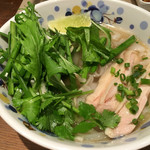 マチカドバル - 蒸し鶏のフォー（５８０円）