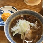 居酒屋おかん - どて煮はたまごの黄身がつきます