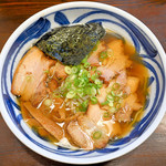 らーめん晴れるや - 鶏ガラしょうゆ+チャーシュー