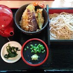 そば処 城野 一心 - レディースセット 650円　(ミニせいろ、ミニ天丼) 左上は蕎麦湯