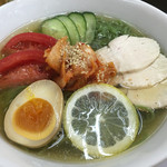 友愛亭 - 左フック冷麺 800円