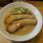 濃厚煮干とんこつラーメン 石田てっぺい - 茨木ラーメン