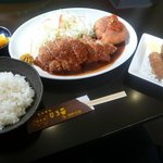 とんかつ ひろ喜 - 特選ヒレとんかつ＆海老クリームコロッケ定食＆カキフライ