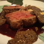 エノテカ・オルモ・デル・カウカソ - 子牛・・トリュフソースで・・。