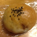 パン焼きびと　西村昭美 - あんぱん　150円