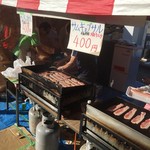 馬事公苑 売店 - 在日本大韓民国民団世田谷支部。サムギョプサル￥400 購入。（2016★区民まつり）