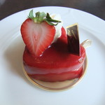 カフェドゥラプレス - イチゴのケーキ