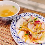 タワンタイ - おはようございます( ´ ▽ ` )ﾉ
      今日から上の息子はキッズキャンプー！寂しいけど、少し気が楽です。
      
      体調不良が全然治らぬまま週末が終わってしまいました。先週水曜位から仕事以外ほぼ倒れてる感じです(^^