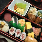 魚九 - 寿司弁当