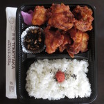 トモタカ - からあげ弁当 450円　(2016.7)