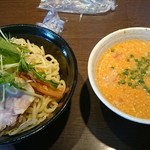 ホルモン焼き らーめん いなまる - とも蔵トマトラーメン。