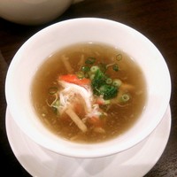 麗白 - 蟹肉入りのスープ　ウスターソースが隠し味？