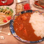 こんび - ランチ　こだわりカレー（サラダ、コーヒー付き）　650円
                                