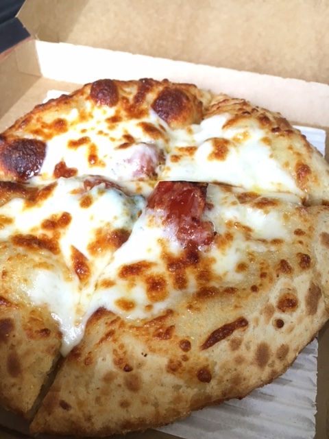 おぴざページ Torn Basil Pizza - ホノルル空港(HNL)周辺/ピザ | 食べログ