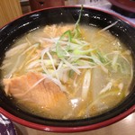 回転寿し トリトン - 【2016年06月】サーモンのあら汁＠190円。