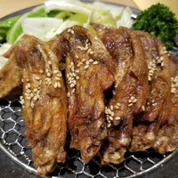 おもてなしとりよし 西新宿店 - 手羽先から揚げ中辛(519円）