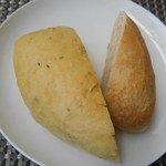 Miel - セットの自家製パン