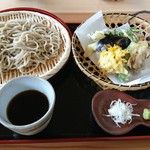 Soba Doko Ro Yama Ka - ざる蕎麦と天ぷら盛り合わせ