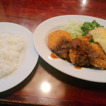 レストラン 能代 - 日替わりランチ（チキンカツ+オムレツ）