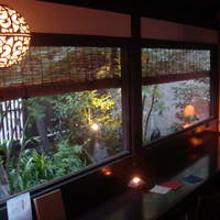 四季の蔵 右近 本店 - テラス席（雰囲気のあるカウンター席♪）