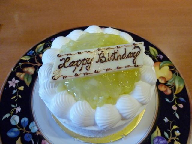 お誕生日祝いに スーパーショートケーキをホールで一気食い By くれまかたらな パティスリー Satsuki パティスリーサツキ 麹町 ケーキ 食べログ