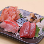 居酒屋 たかまさ - 料理写真:おススメ！刺身盛り合わせ