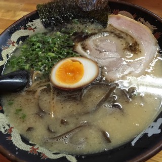 とんこつらーめん 黒竜
