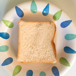 パンのペリカン - 結構小さめなパン