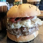 FIREHOUSE - Bacon Blue Burger