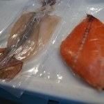 めぐみ水産 - イカ、紅鮭