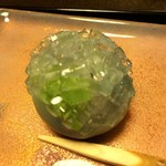 つる幸 - 6月主菓子。アジサイ。