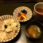 つる幸 - サマートリュフ、鮑、キャビアの釜飯。