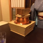 つる幸 - サマートリュフ、鮑、キャビアの釜飯。