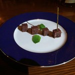 ザ・ボウ・バー - 