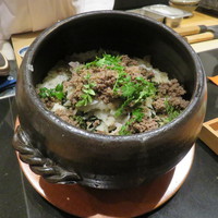 日本料理 晴山 - 飛騨牛と新蓮根の炊き込みご飯 木の芽の香り1