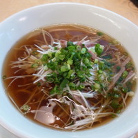 翠林 - 葱の香りスープそば（１１００円）ネギもチャーシューもたっぷり入ってます！