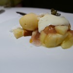 レフェルヴェソンス - 【真夏の果実〜   梅と桃、夏のハーブのジュレと軽いショコラブランのムース】◎2016/7