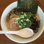 山嵐天上天下龍我独尊 - 豚骨ラーメン、750円です。