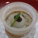 トゥ・ラ・ジョア - 新ジャガと新玉葱の椀物