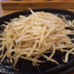 かつ吉 野庵 - 炒めもやし（ランチ限定）