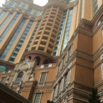 Four Seasons Hotel - 
