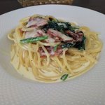 ヴィア トスカネッラ - ベーコンとホウレン草のクリームソース（2016.7）