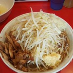 麺屋 桐龍 - 小ラーメン＋鶏ほぐし、極上生卵、ﾀﾏﾈｷﾞ
            ※コールはﾔｻｲ、ニンニク