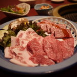 網焼香房 輪 - お肉の盛り合わせ