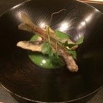 鮎の天婦羅ルッコラソース