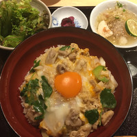 田町 鳥心 - 親子丼（850円）