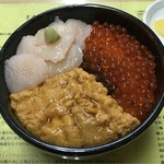 きくよ食堂 本店 - 元祖函館巴丼1680円