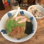 塩ラーメンとチャーシュー丼
